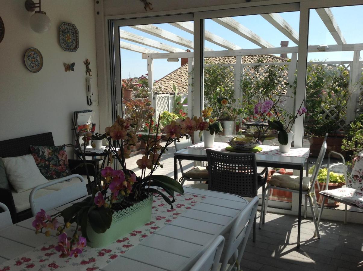 칼타기론 Attico Da Rosa Con Vista Spettacolare A 360 Gradi 아파트 외부 사진