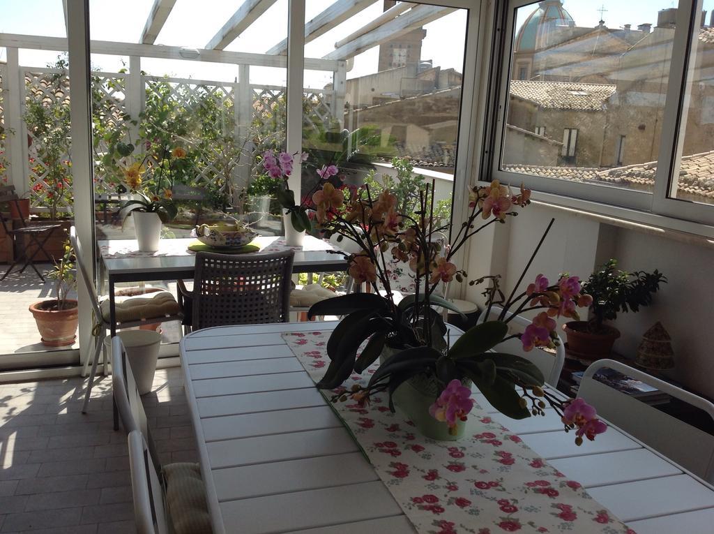 칼타기론 Attico Da Rosa Con Vista Spettacolare A 360 Gradi 아파트 외부 사진